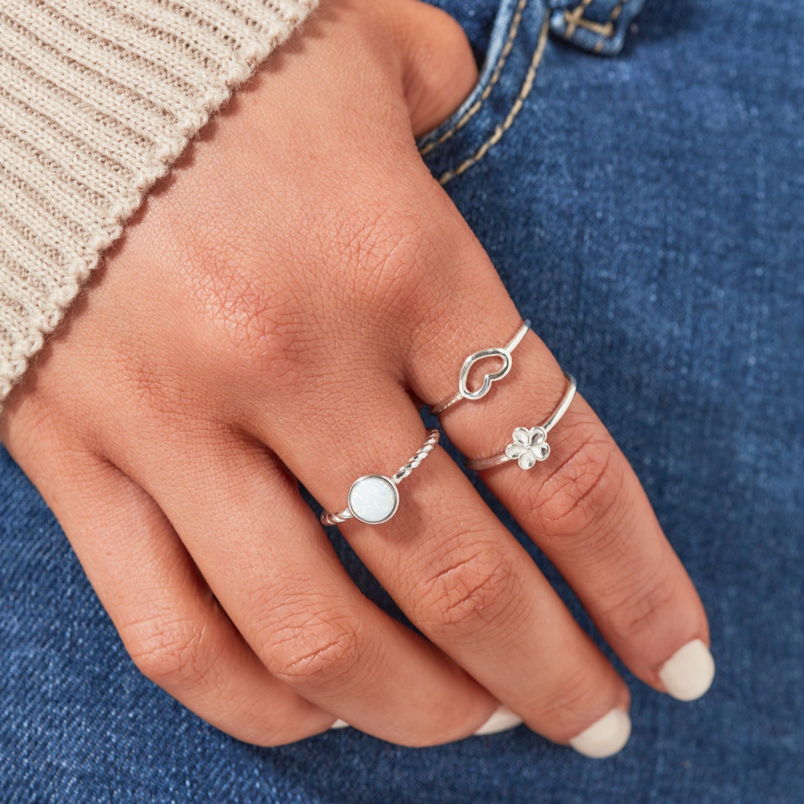 DREAMER Tiny Heart Ring (3888182952033)